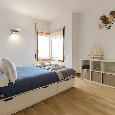 Апартаменты Flor Do Mar - Spacious With Balcony