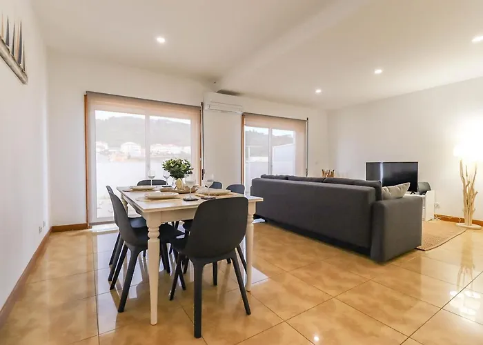 Flor Do Mar - Spacious With Balcony Апартаменты *